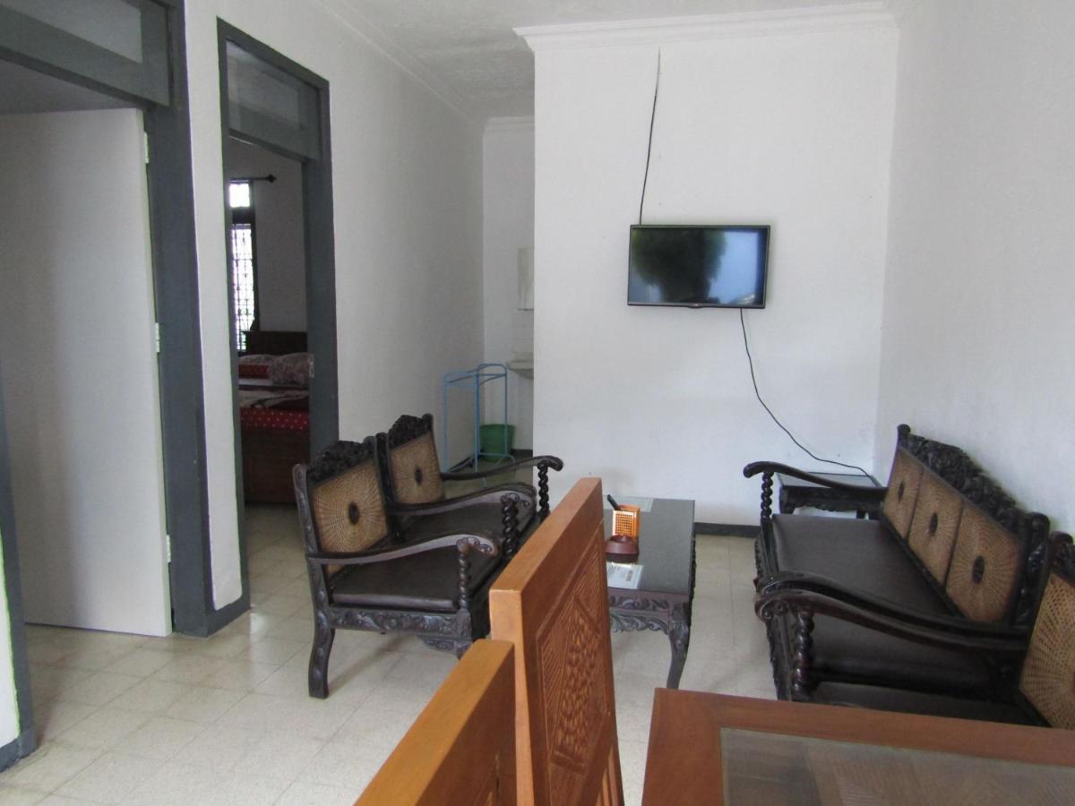 Hotel Pantes Sarangan Exterior photo